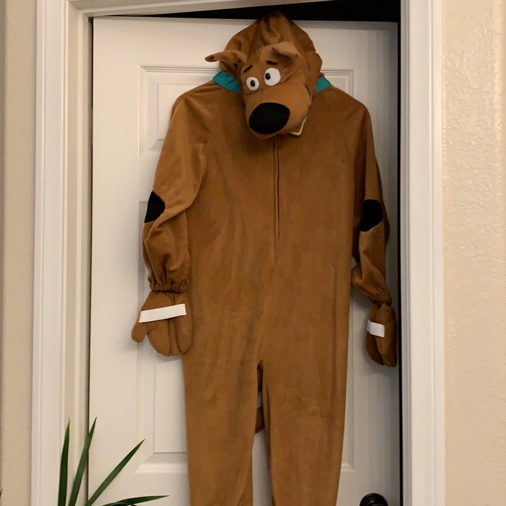 Children scooby costume never worn